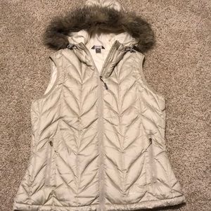 Eddie Bauer down best.   Like new.  MEDIUM